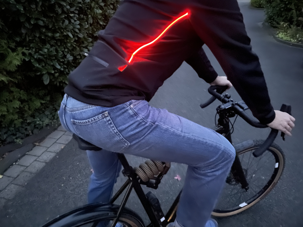 Beleuchtung auf dem Fahrrad - mit der Merinojacke gesehen werden