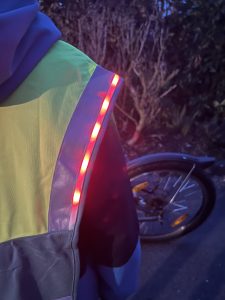 heyreflect LED Cape für Kinder - Sicherheit auf dem Fahrrad
