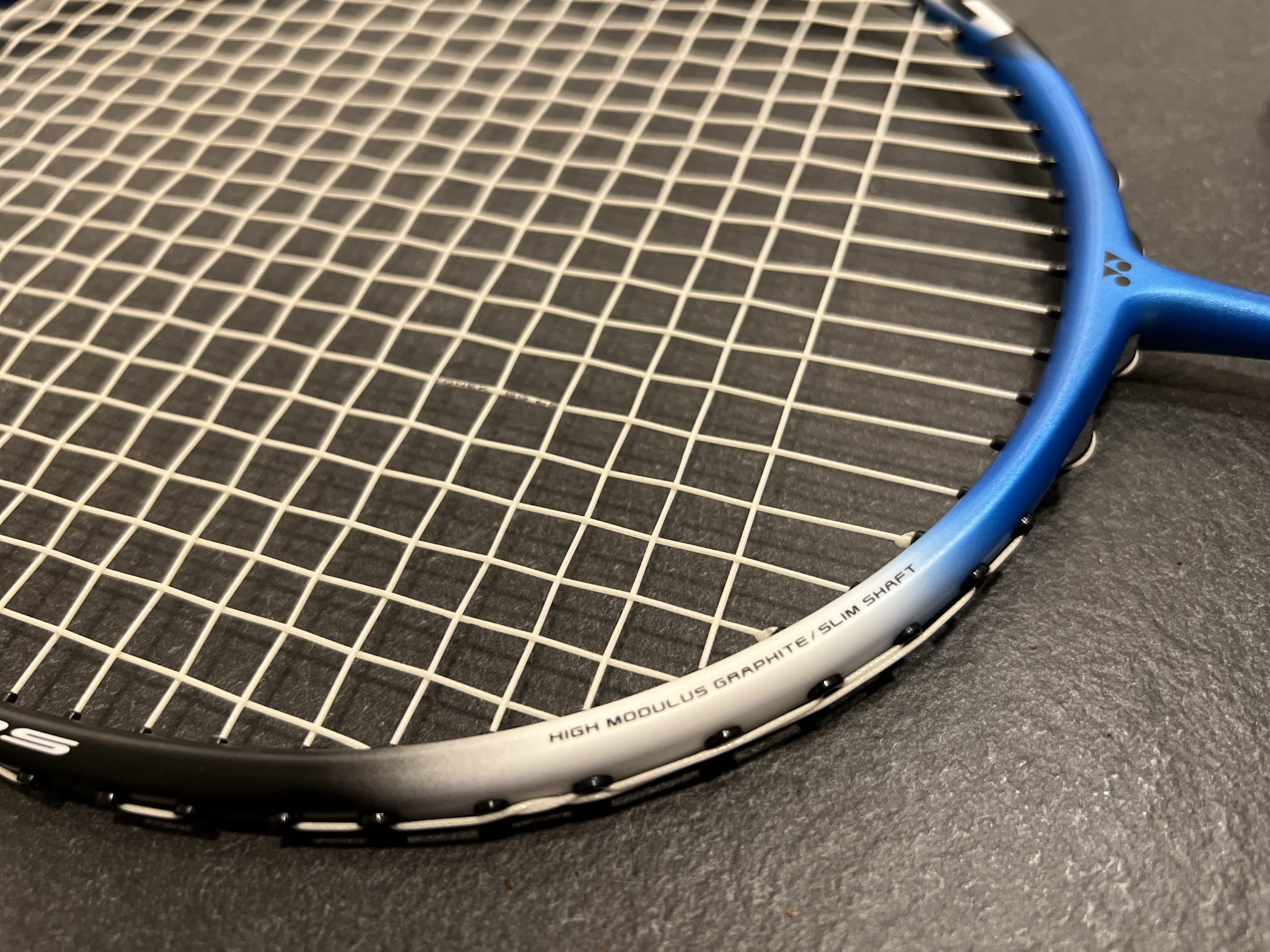 Yonex Astrox 1 DG Badmintonschläger mit haltbarem Rahmen