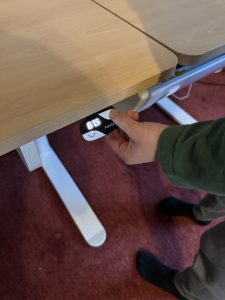 FlexiSpot SD2 im Test - elektrischer Schreibtisch für Kinder und Jugendliche
